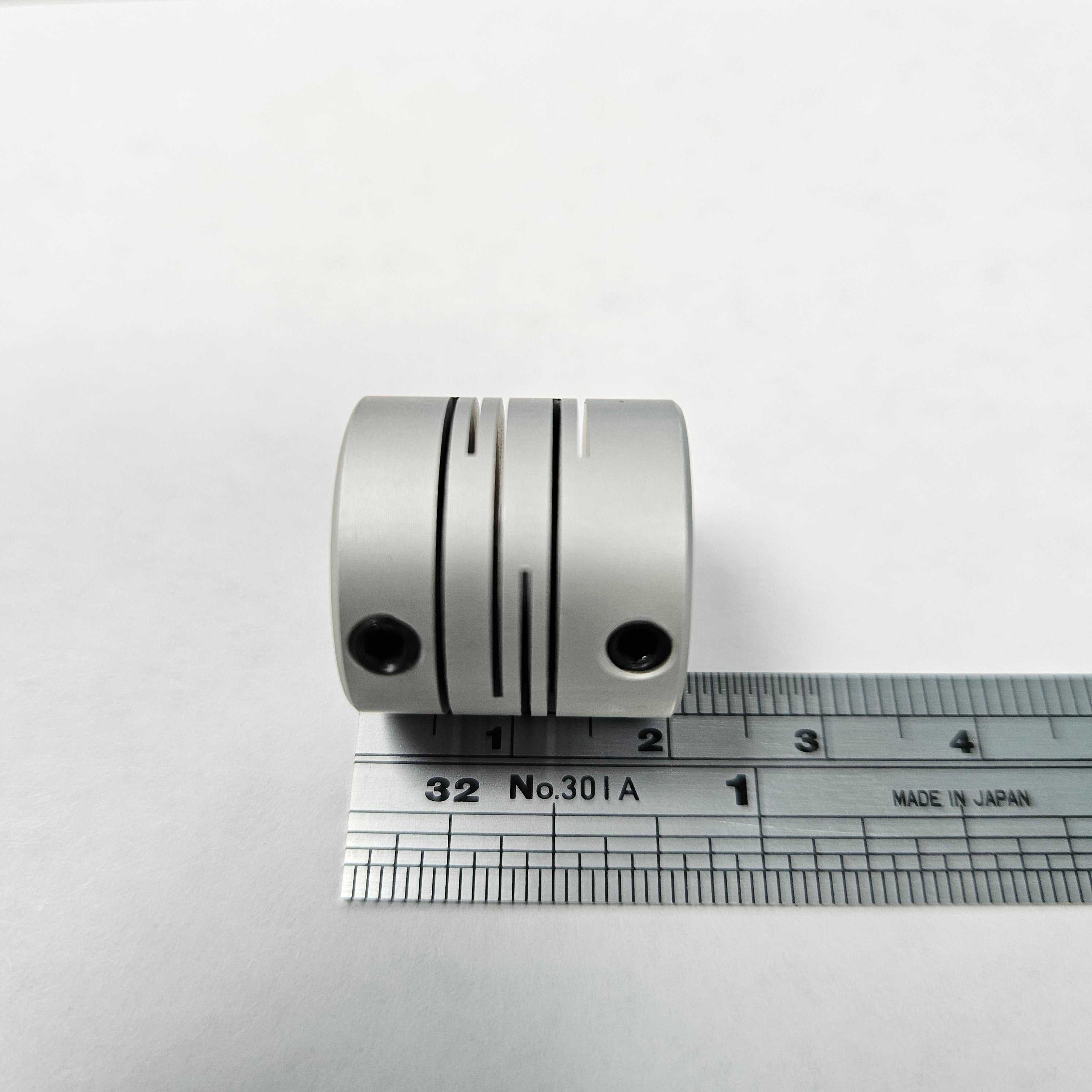 Side view of the Oven Shaker - Shaker O Ring by Printomize America, with a ruler for scale, emphasizing its precise dimensions and structure.